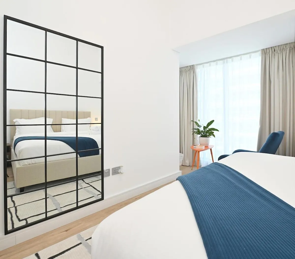 Ferienwohnung Elegant 2Brs On Vibrant Dubai Marina Walk Apartment