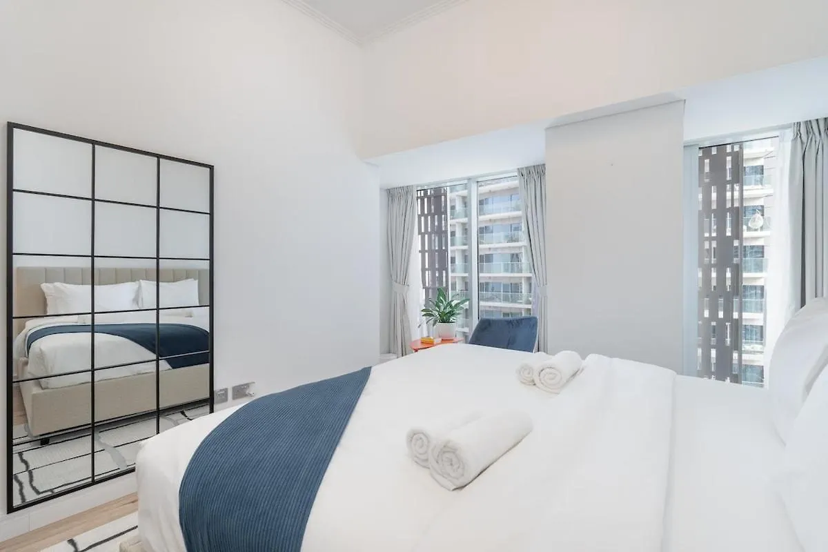 Elegant 2Brs On Vibrant Dubai Marina Walk Apartment United Arab Emirates