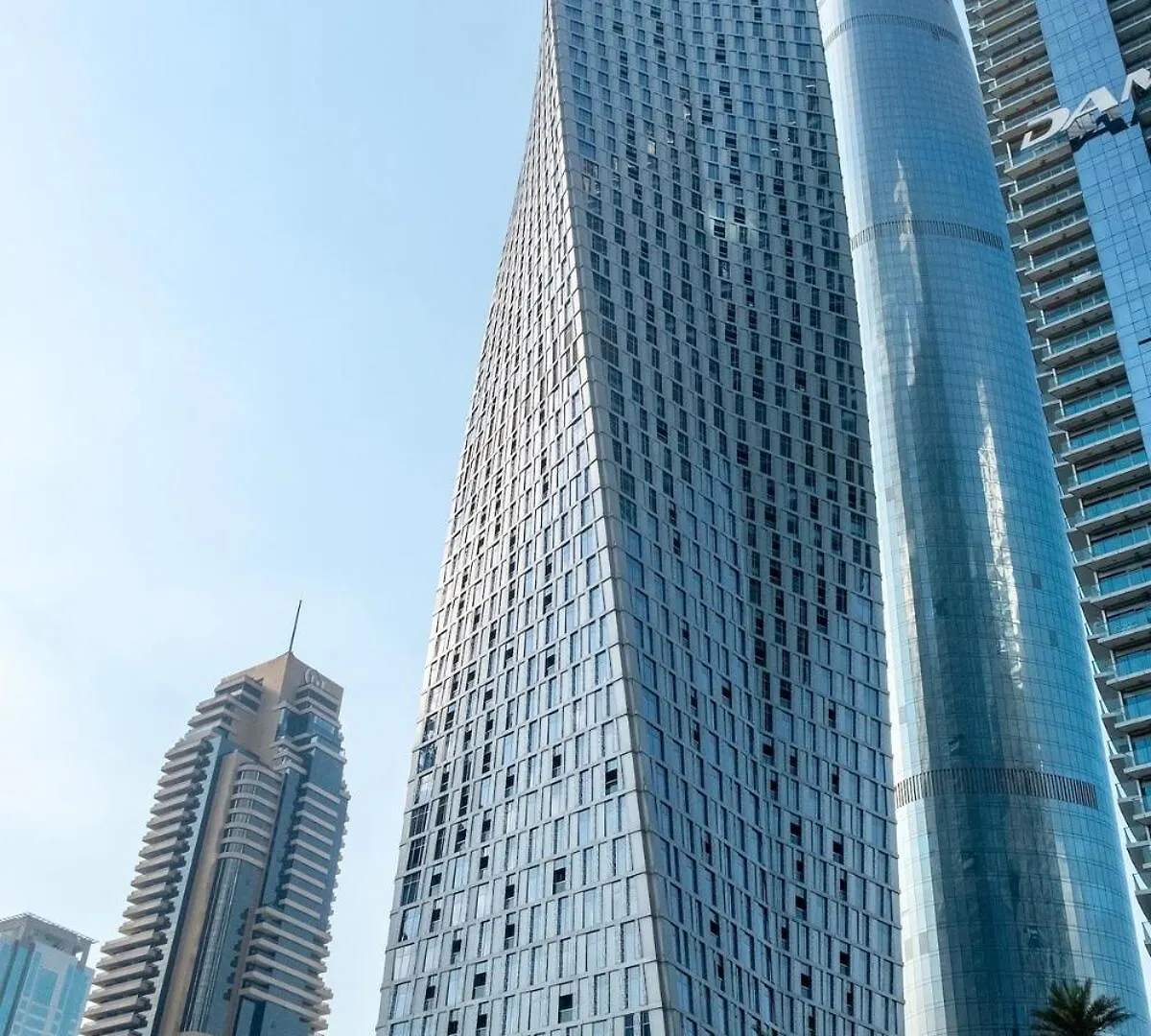 Elegant 2Brs On Vibrant Dubai Marina Walk Apartment