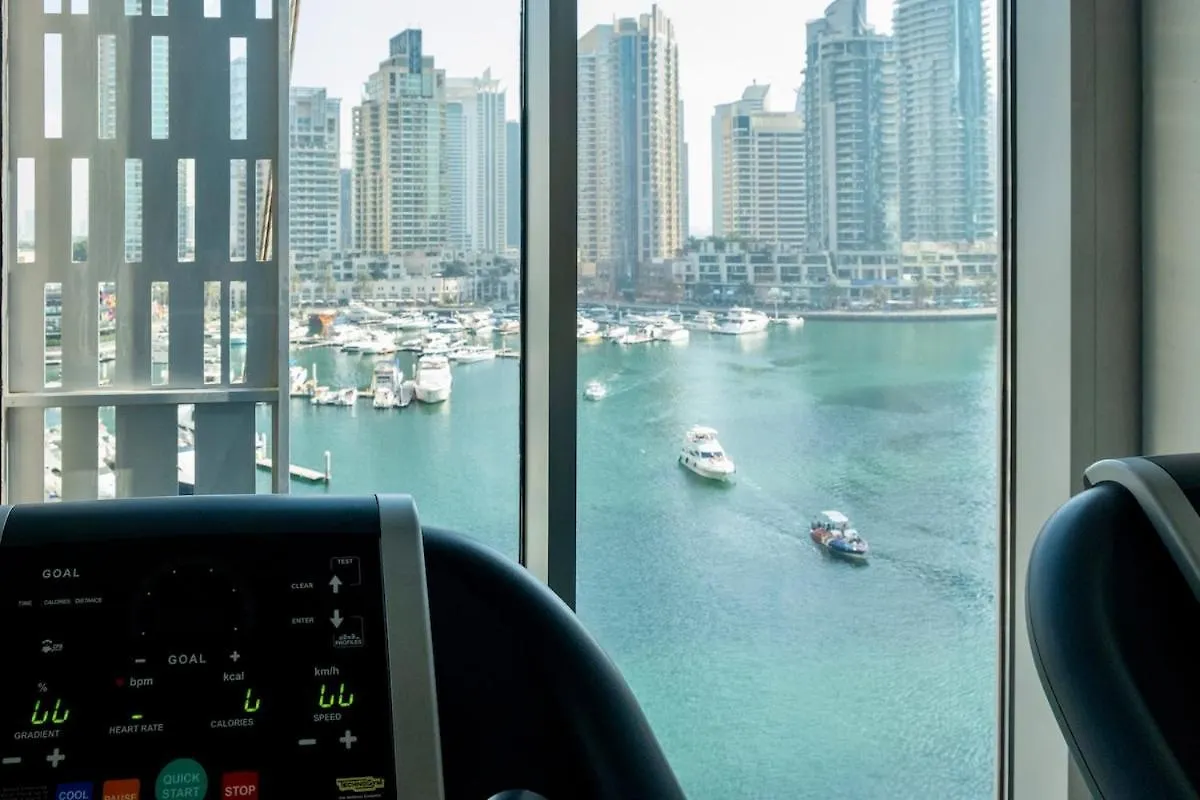 Elegant 2Brs On Vibrant Dubai Marina Walk Apartment