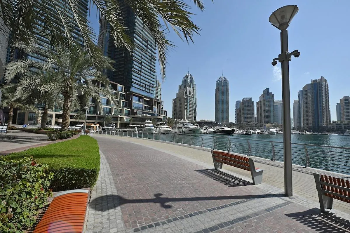 Elegant 2Brs On Vibrant Dubai Marina Walk Apartment 0*,  United Arab Emirates