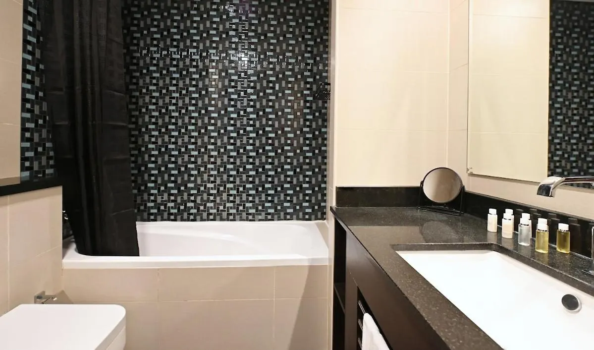 Elegant 2Brs On Vibrant Dubai Marina Walk Apartment