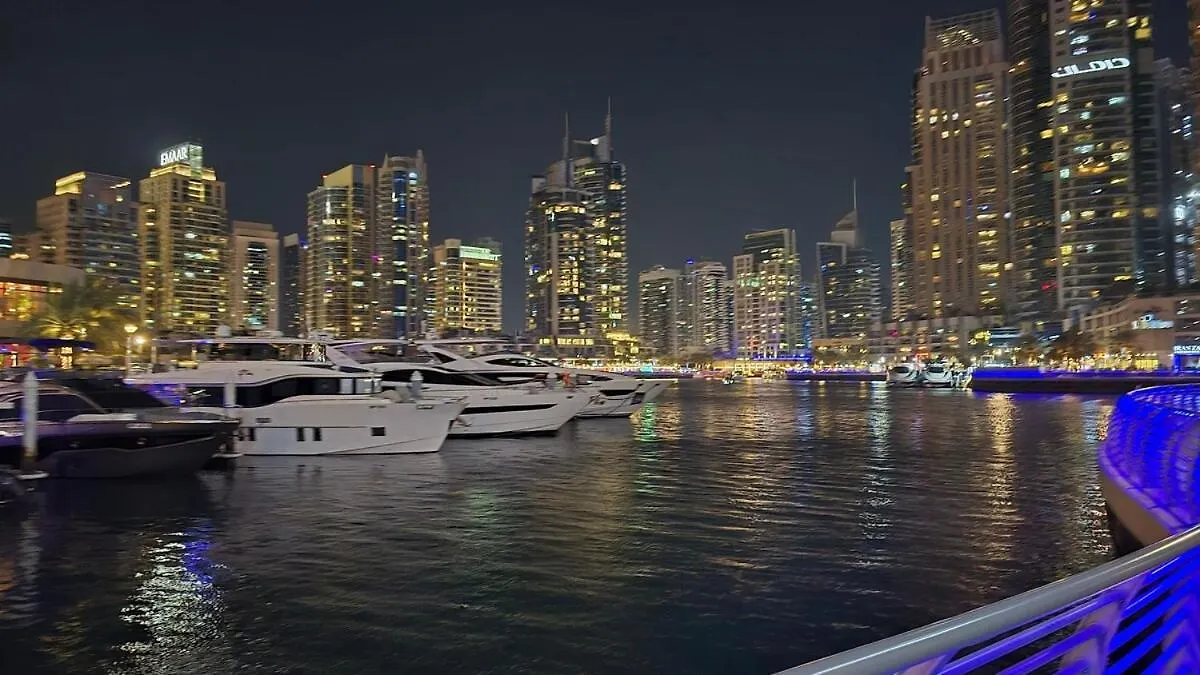Elegant 2Brs On Vibrant Dubai Marina Walk Apartment