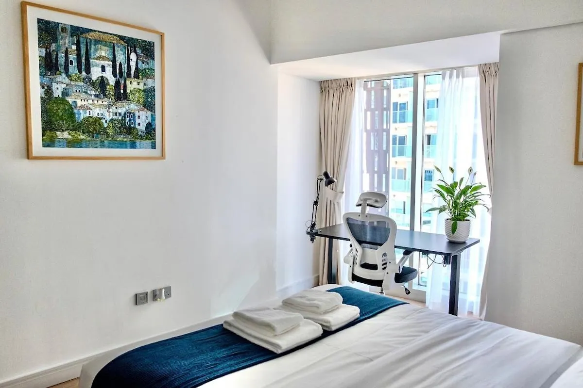 Elegant 2Brs On Vibrant Dubai Marina Walk Apartment