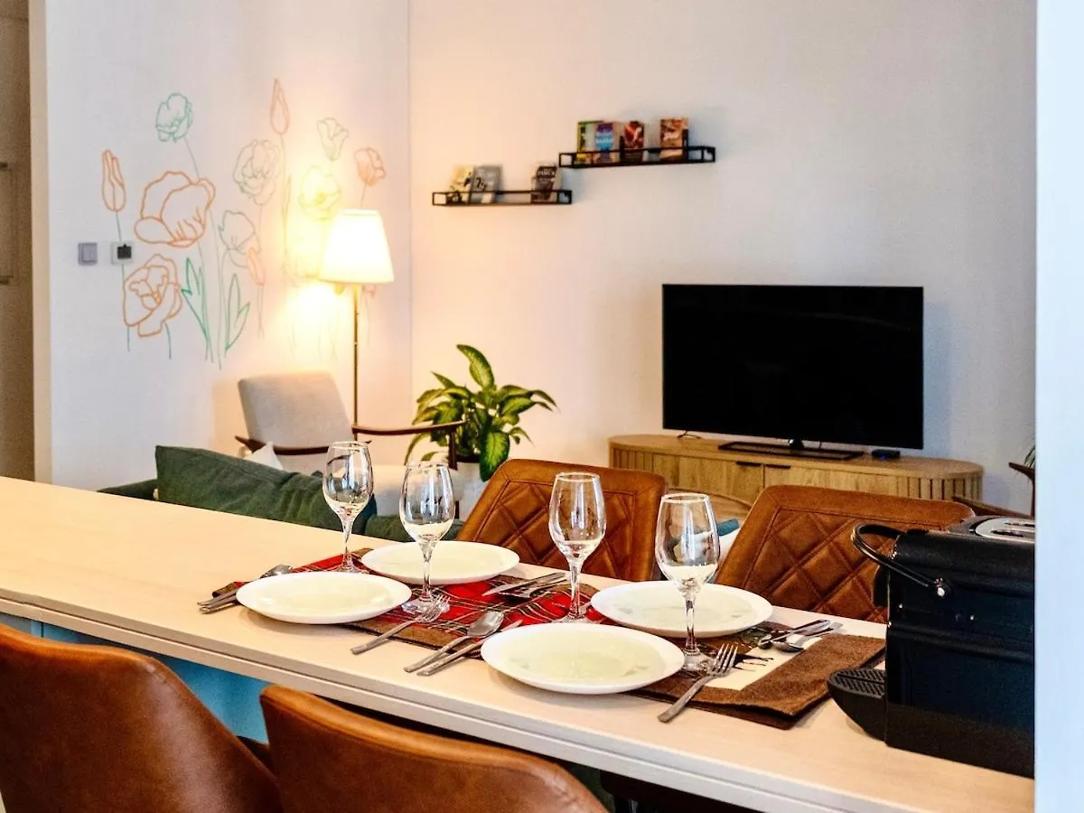 Elegant 2Brs On Vibrant Dubai Marina Walk Apartment United Arab Emirates