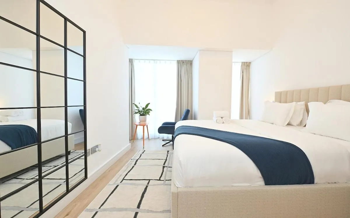 Elegant 2Brs On Vibrant Dubai Marina Walk Apartment